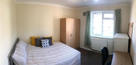 Room For Rent Blossom Square, Portsmouth - Photo 2