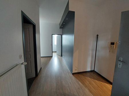 : Appartement 80.37 m² à SAINT-ETIENNE - Photo 2