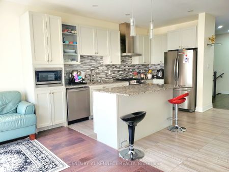 Semi-Detached Home For Lease | W8136482 - Photo 4