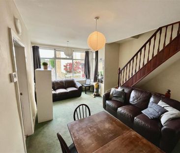 3 bedroom private hall to rent - Photo 1