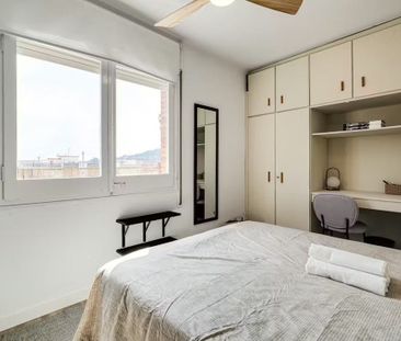 Passeig de Valldaura, Barcelona, Catalonia 08016 - Photo 5