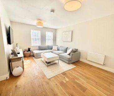 3 bedroom semi-detached house to rent - Photo 2