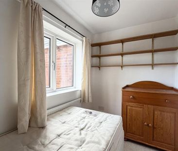 6 bedroom detached house to rent - Photo 5