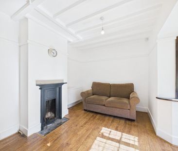 3 bedroom end of terrace house to rent - Photo 1