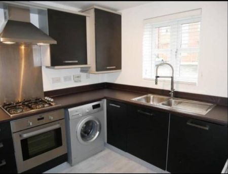 3 Bed Semi-Detached House, Christie Lane, M7 - Photo 3