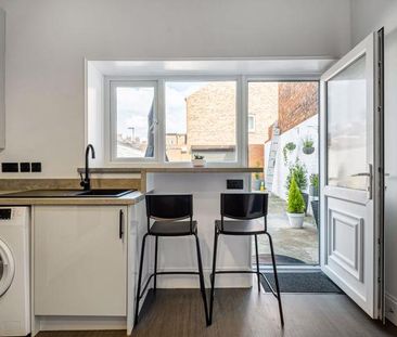 1 bedroom in a house share to rent - Photo 6