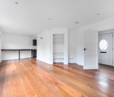 2 bedroom house to rent Essex Street, Brighton, East Sussex, BN2 - Photo 1