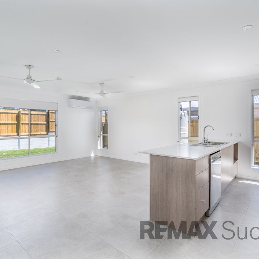 40 Whitewood Way, Cotswold Hills QLD 4350 - House For Rent | Domain - Photo 1