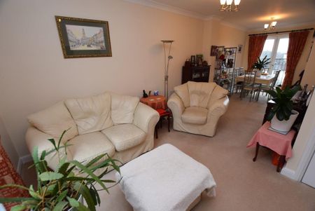 3 bedroom townhouse to rent - Photo 2