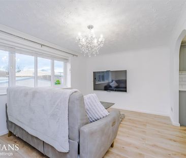 Village Court, Whitworth, Rochdale - Photo 1