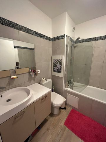 Location Appartement 2 pièces 48m² - Photo 5