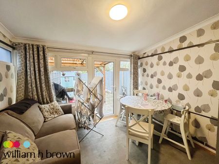 Ellerton Road, Dagenham - Photo 2