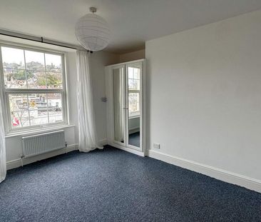 2 bedroom ground floor flat to rent - Photo 3