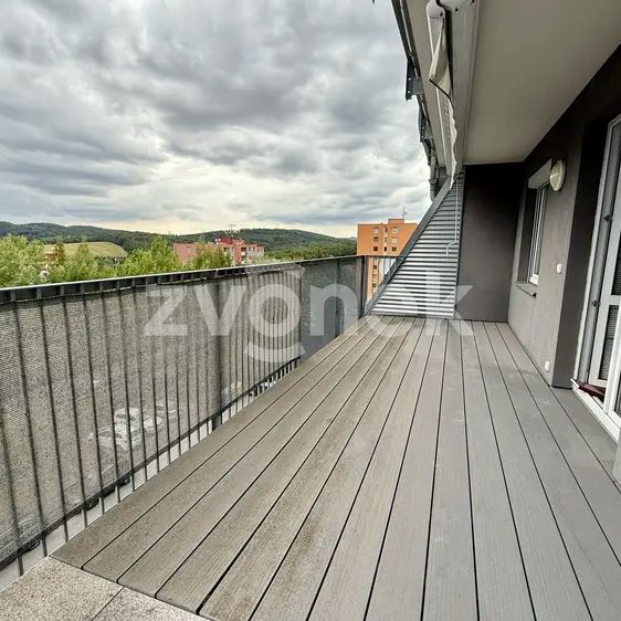 Prostorný byt 5+kk u Centrálního parku, pěkná a klidná lokalita - Photo 1