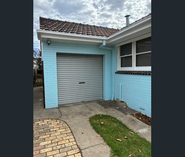 Coastal Charm & Comfort - Photo 3