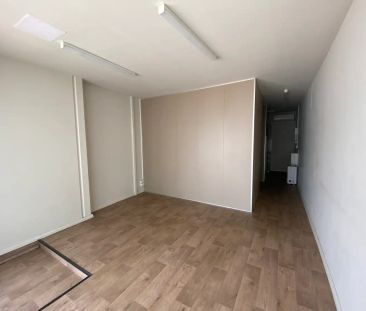 “Modern 1-Bedroom Apartment in the Heart of Mawson Lakes” - Photo 4