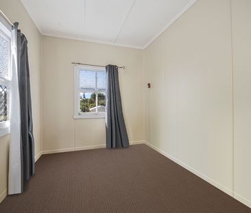 Spacious Two-Bedroom Plus Study in a Prime Location - Photo 5