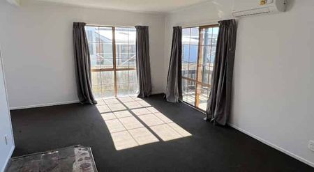 Tidy Stand-Alone Home in Quiet Cul-de-Sac - Photo 3