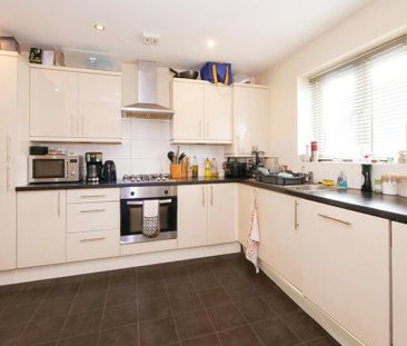 3 bedroom terraced house to rent - Photo 4