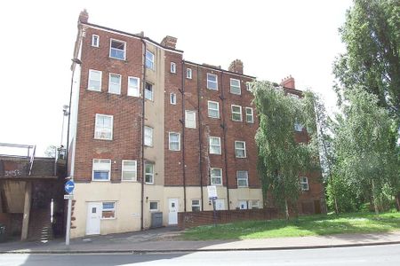 1 bedroom ground floor maisonette to rent - Photo 5