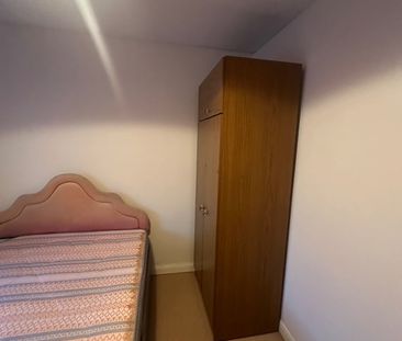Room in a Shared House, Trevino Drive, LE4 - Photo 4