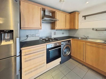 2 bedroom apartment to rent - Photo 5