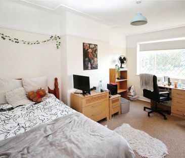 4 bedroom semi-detached house to rent - Photo 1