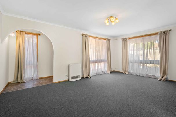 2/106 Cuthberts Road, Alfredton - Photo 1