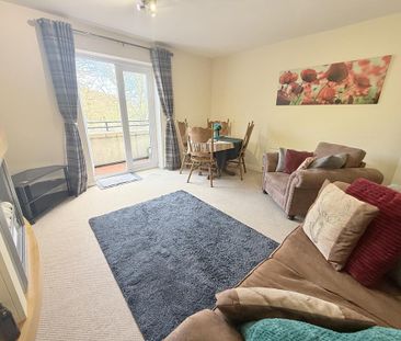 2 bedroom flat to rent - Photo 2