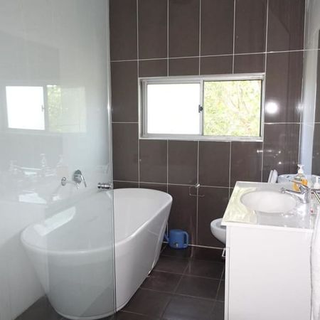 5-bedroom shared house, Room Pooraka Ave - Photo 3
