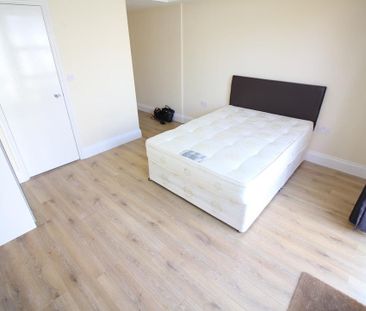 Humber Way, Slough - Photo 4