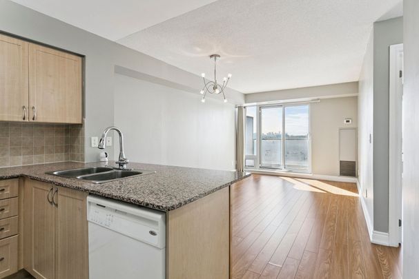 For Lease - 7 North Park Road Unit# 1202, Vaughan, Ontario - Photo 1