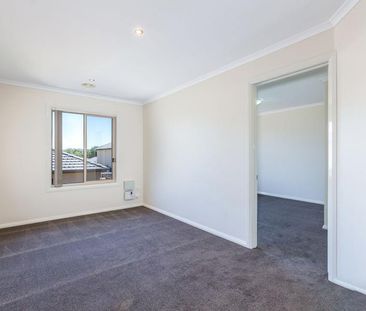 51 Frances Burke Street, Gungahlin ACT 2912 - House For Rent | Domain - Photo 3
