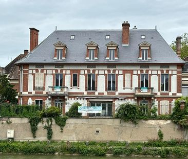 Location Appartement 4 pièces 101m² - Photo 5