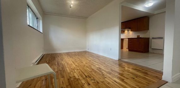 Louer apartment 3 1/2 rent Saint Leonard - Photo 2
