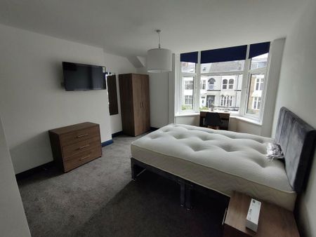 Room 5, South Shields, Tyne and Wear, NE33 2LZ - Photo 5