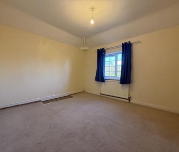 5 bedroom semi-detached house to rent - Photo 4