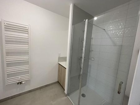 Location Appartement 2 pièces 42m² ANGERS 49100 - Photo 3
