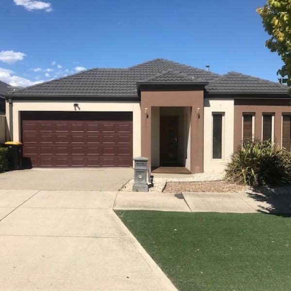 Spacious 4 Bedroom Family Home - Photo 1