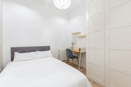 Calle de los Caños del Peral, Madrid, Community of Madrid 28013 - Photo 3