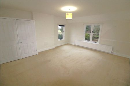 4 bedroom detached house to rent - Photo 5
