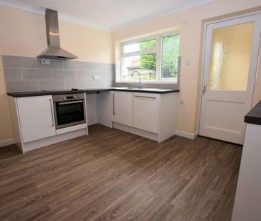 3 bedroom detached bungalow to rent - Photo 6