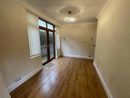 Gypsy Lane, Middlesbrough, Nunthorpe - Photo 4