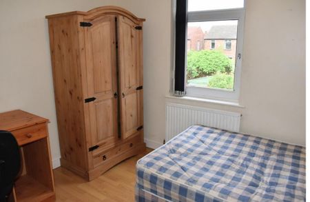 Room in a Shared House, Barnsfold Avenue Fallowfield, M14 - Photo 2