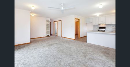 Attractive stand alone light filled unit in central Buninyong - Photo 3