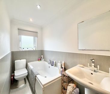 3 bedroom terraced house to rent - Photo 6