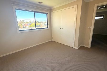 4A Jason Place, Hampton Park VIC - Photo 5