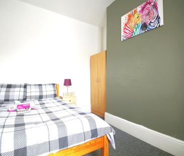 1 bedroom in a house share to rent - Photo 5
