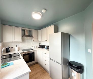 4 bedroom terraced house to rent - Photo 2