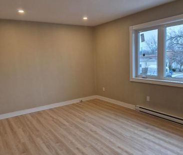 5 1/2 renové à louer, Longueuil - Photo 1